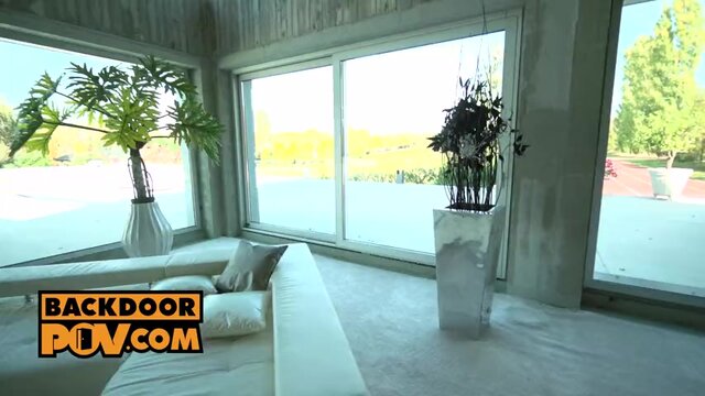 POV - Lady Dee in a horny anal sex scene gives herself to you in POV