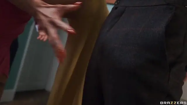 Her Secret🤫 Pleasure Lies In The Deep