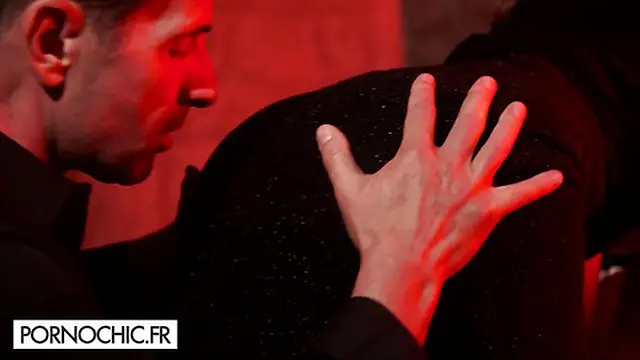 Carollina Cherry takes on double penetration challenge