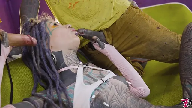 Double anal and prolapseright up the skinny chick's behind